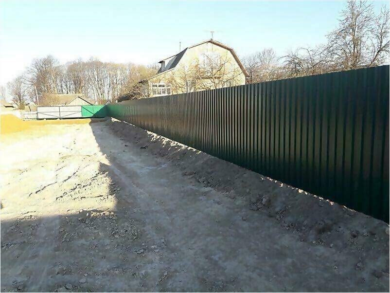 Забор, ворота, калитка из зеленого профлиста 150м фото 4 в Полевском