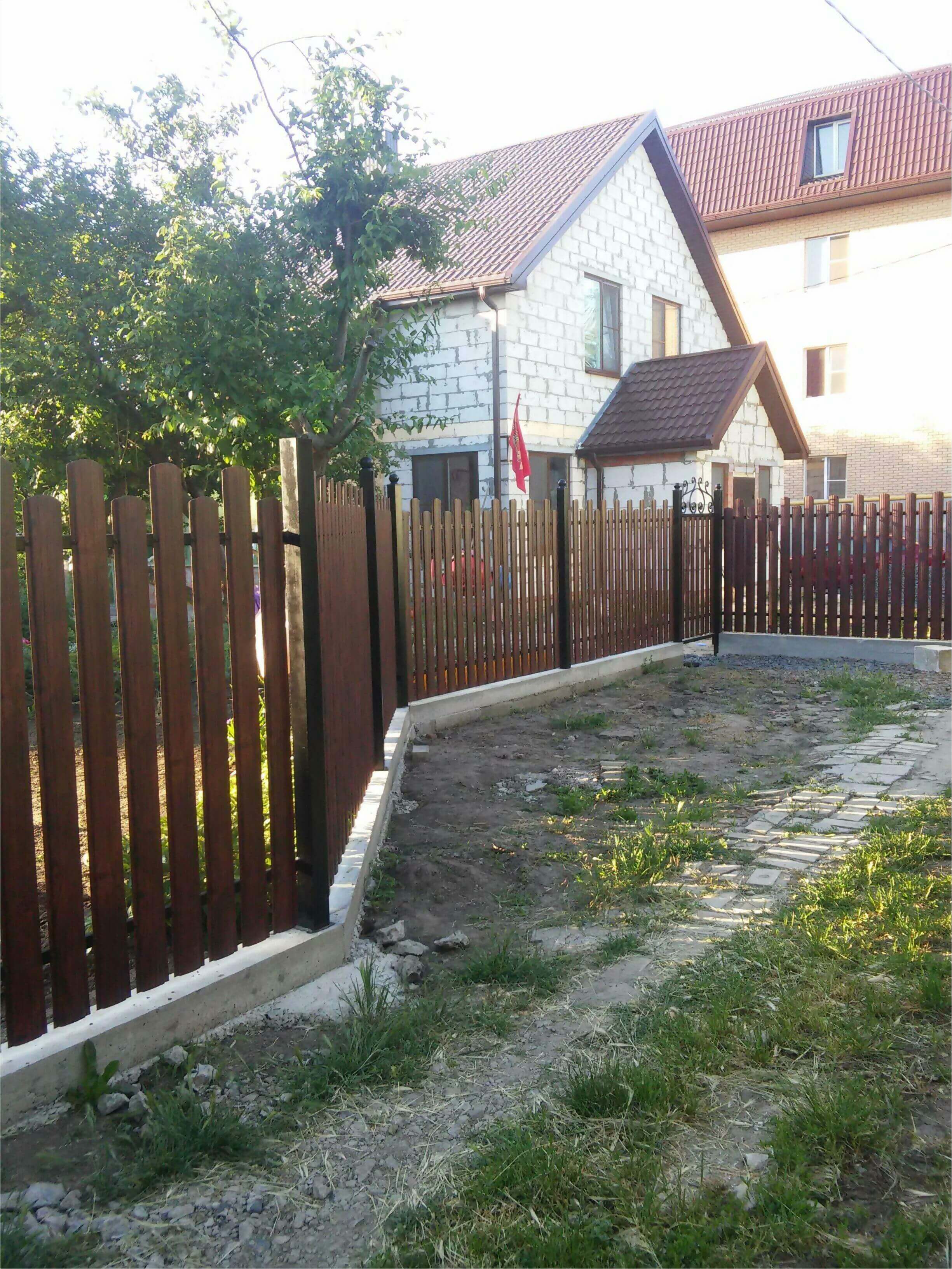 Забор из штакетника 90м фото4 в Полевском