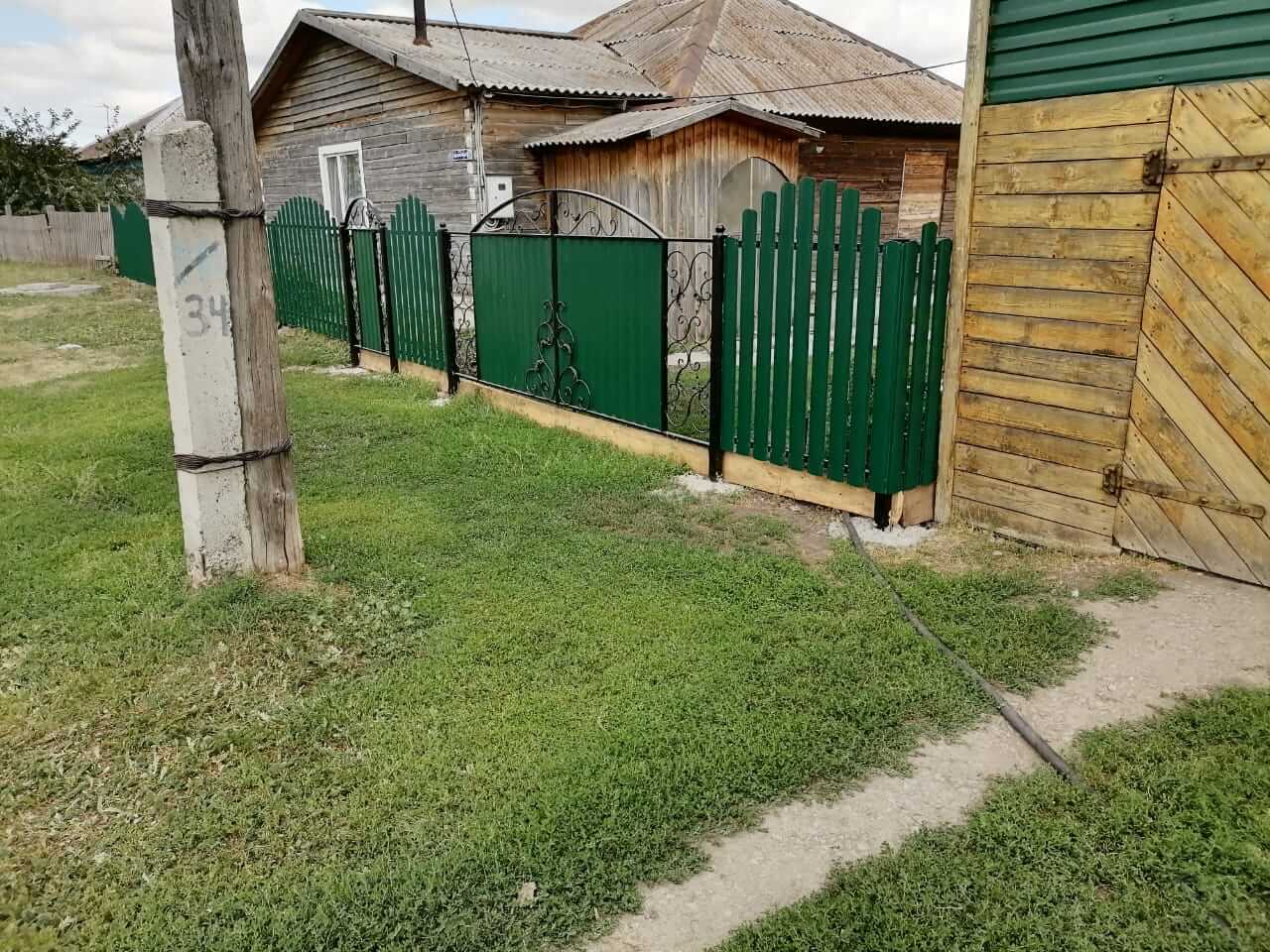 забор из штакетника Зеленый Мох фото2 в Полевском
