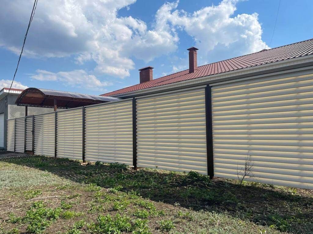 Забор из ламелей Еврожалюзи 25м RAL1015/1015 Слоновая Кость двусторонний в Полевском