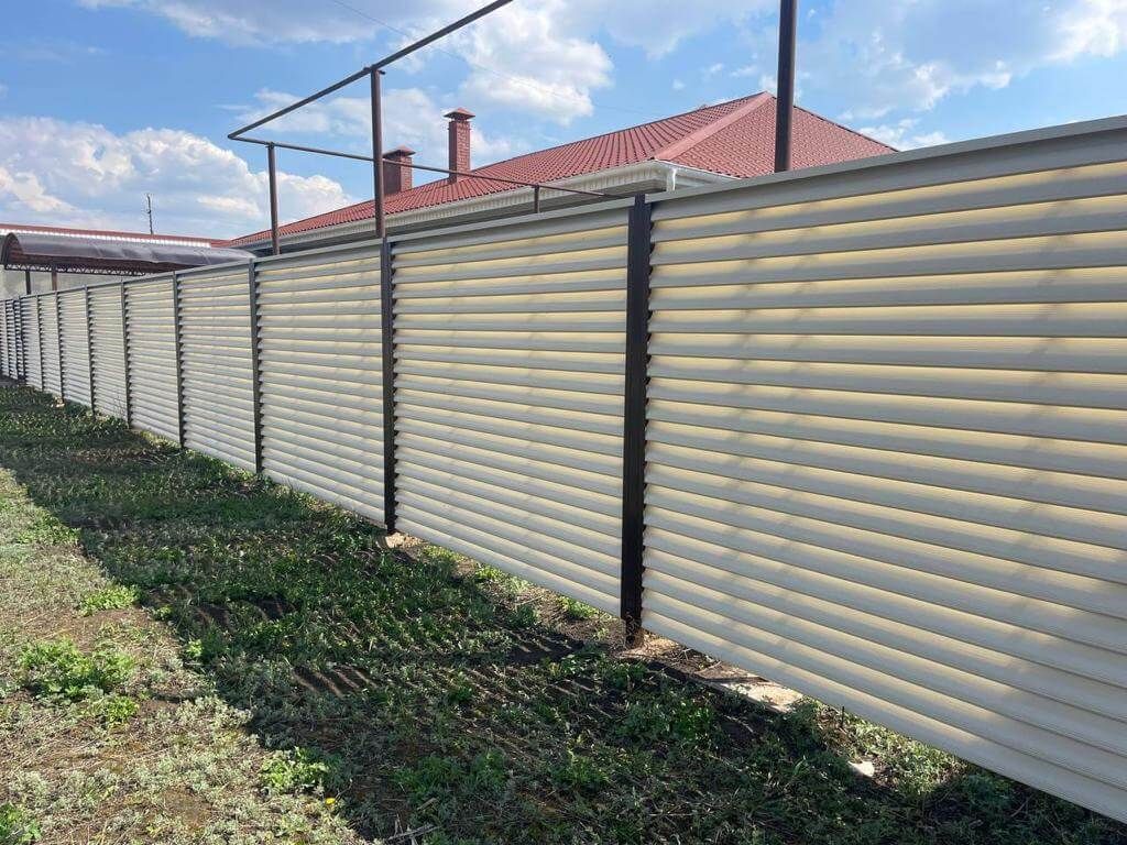 Забор из ламелей Еврожалюзи 25м RAL1015/1015 Слоновая Кость двусторонний фото 2 в Полевском