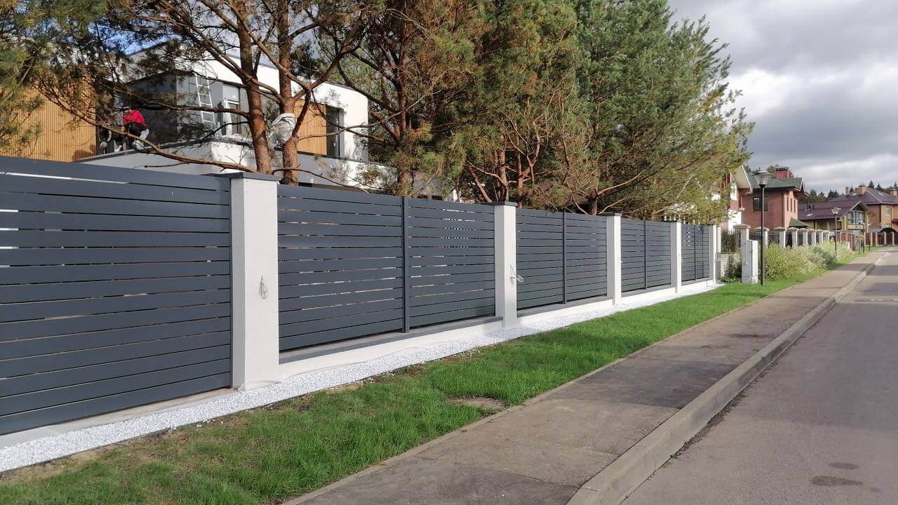 Забор-ранчо из металлопланкена 36м RAL7024 Серый Графит в Полевском