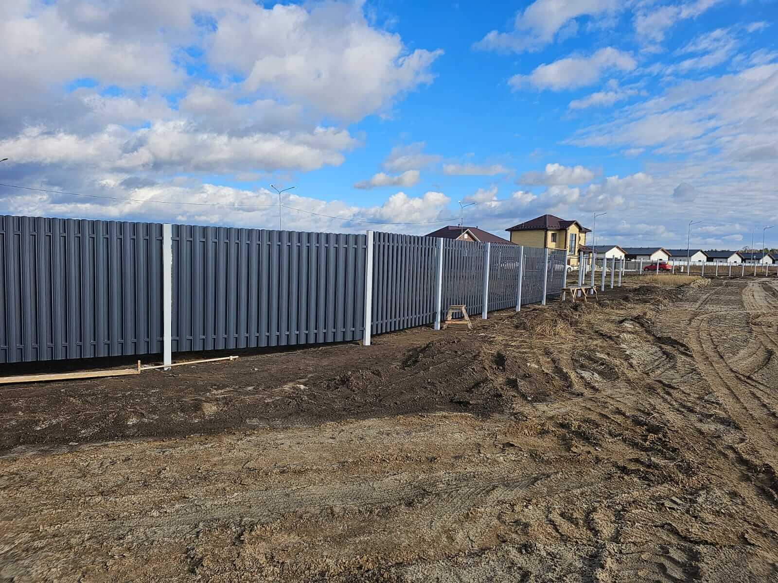 Забор из евроштакетника 234м RAL7024/7024 Серый Графит двусторонний фото 7 в Полевском