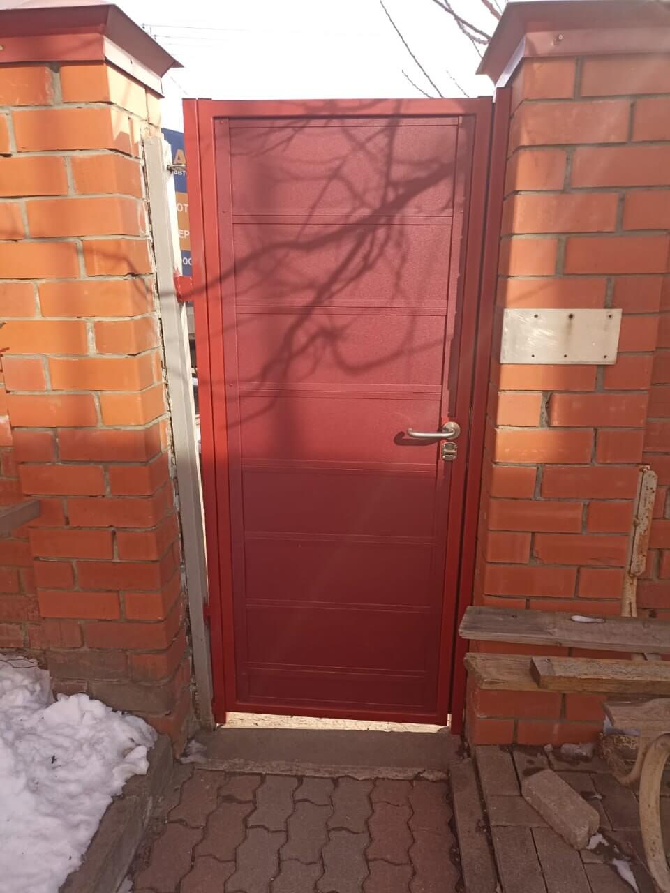 Ворота и калитка из металлопланкена 4м RAL3005 Красное Вино, Стальной Бархат фото 2 в Полевском