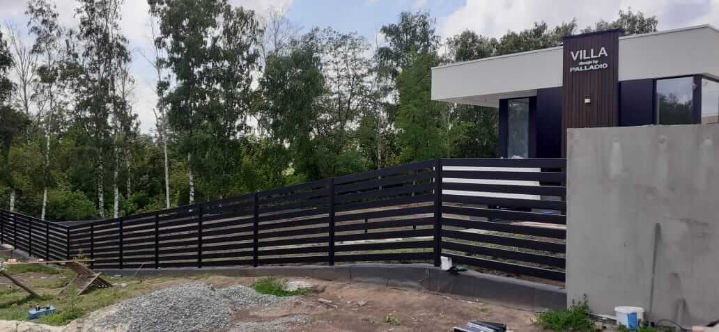 Забор-ранчо из металлопланкена 48м RAL9005 Черный МАТТЕ фото 2 в Полевском