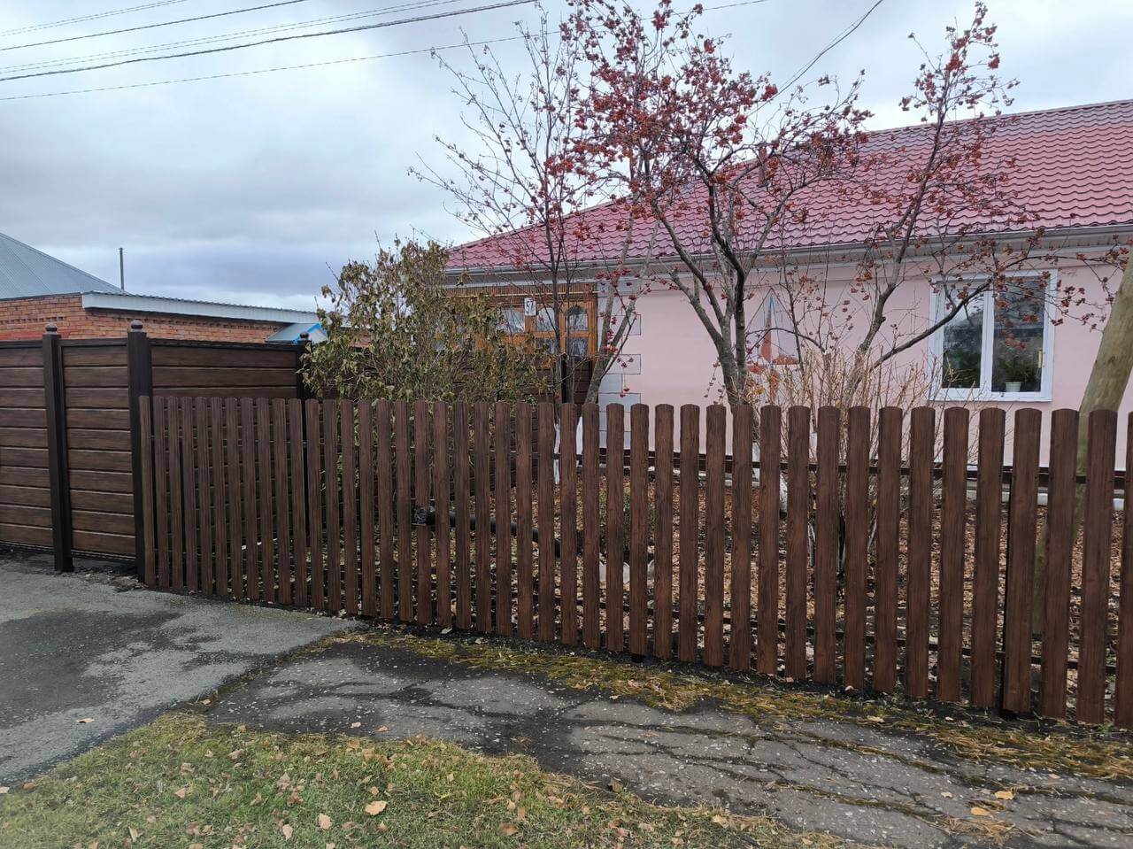 Забор из евроштакетника 12м Античное Дерево Принтек фото 1 в Полевском