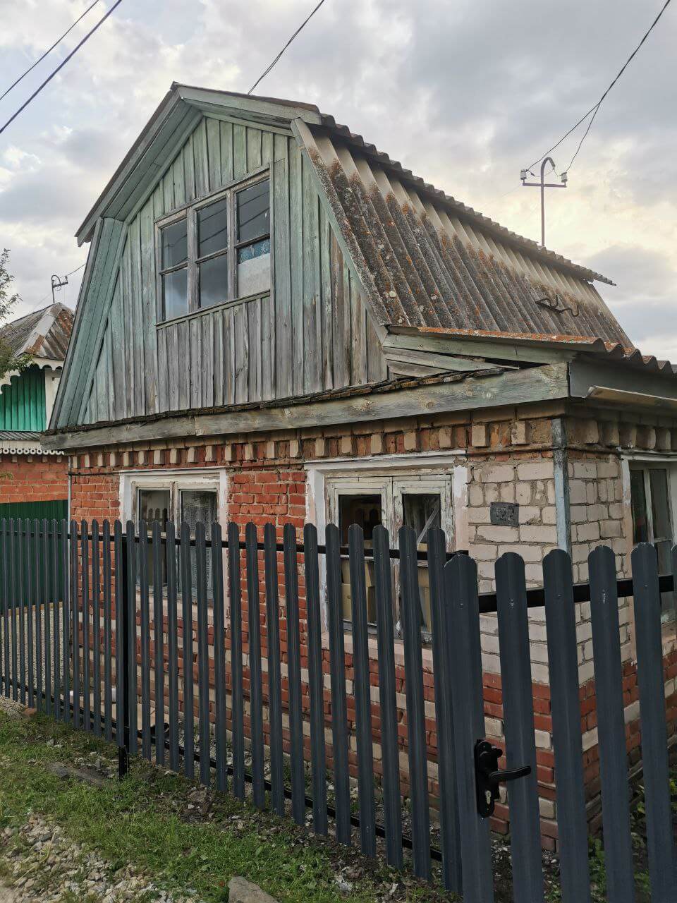 Забор из евроштакетника 7м RAL7024/7024 Серый Графит двусторонний фото 2 в Полевском