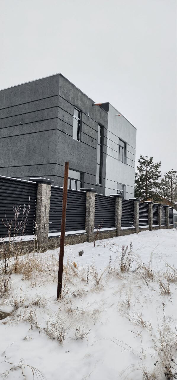 Забор-жалюзи из ламелей ЭКО-Z 66м RAL9005/9005 Черный двусторонний МАТТЕ фото 1 в Полевском