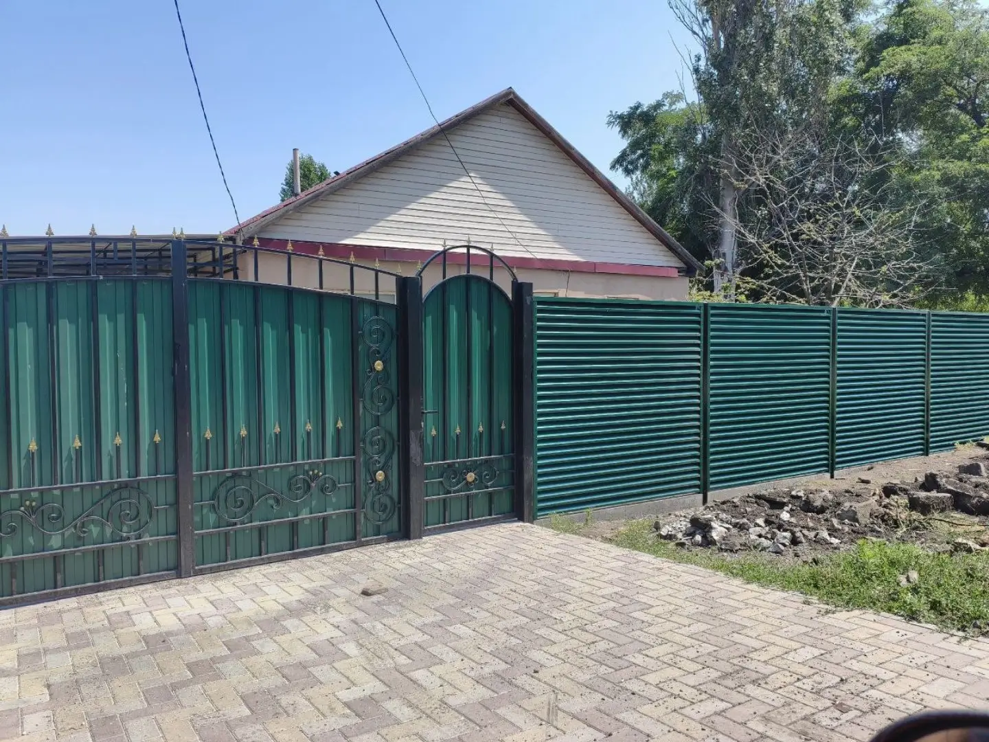 Забор-жалюзи из ламелей ЭКО-Z 24м RAL6005 Зеленый Мох в Полевском
